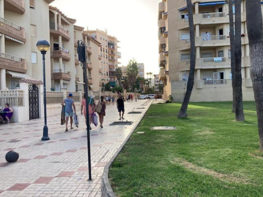 Apartamento Playamar 托雷莫利诺斯 外观 照片